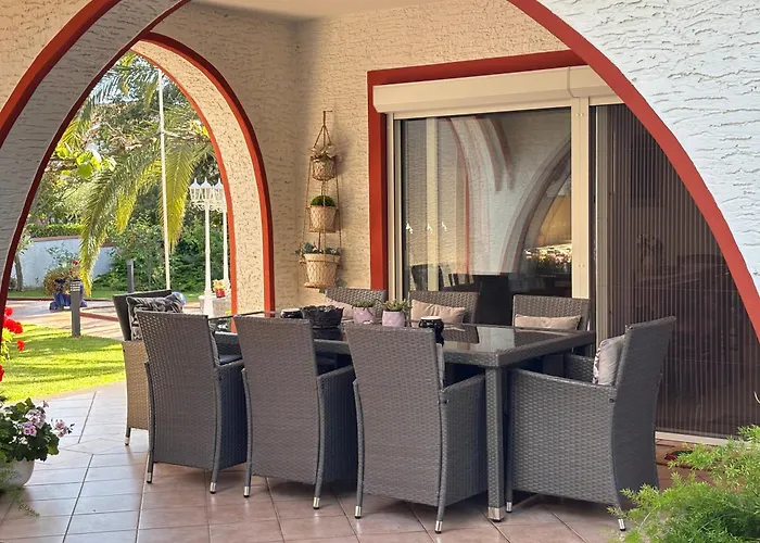 Anna With Pool By Villa Poreč