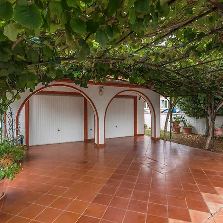 Vila Anna With Pool By