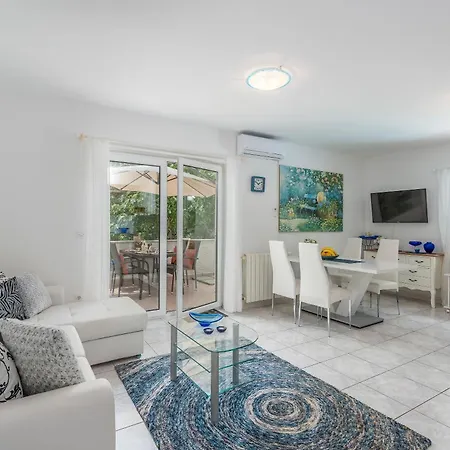 Anna With Pool By * Poreč