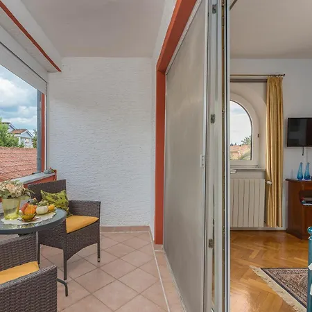 Vila Anna With Pool By