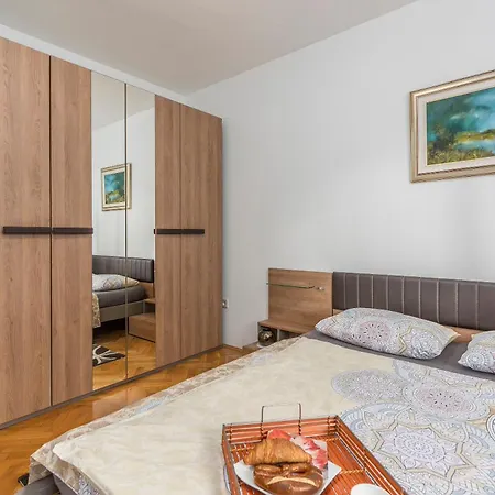 Anna With Pool By * Poreč