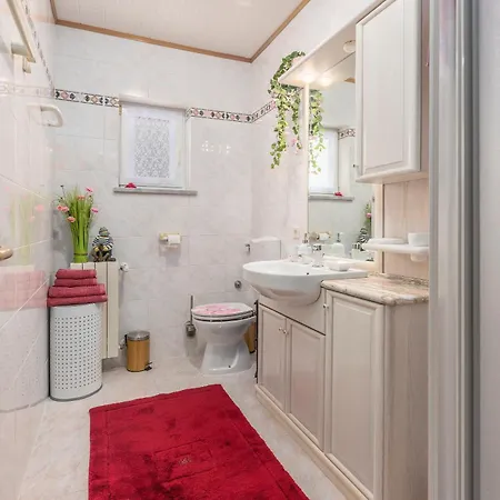 Anna With Pool By * Poreč