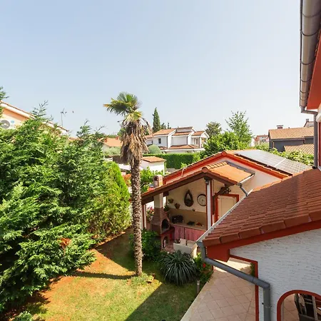 Vila Anna With Pool By Poreč