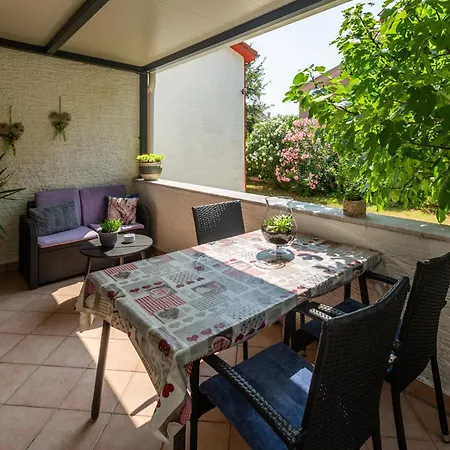 Vila Anna With Pool By *