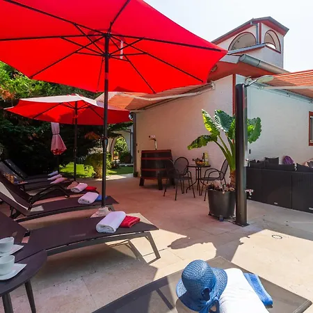 Anna With Pool By * Poreč