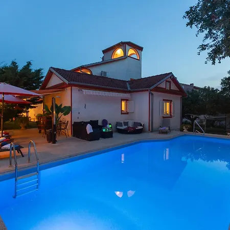 Anna With Pool By * Porec