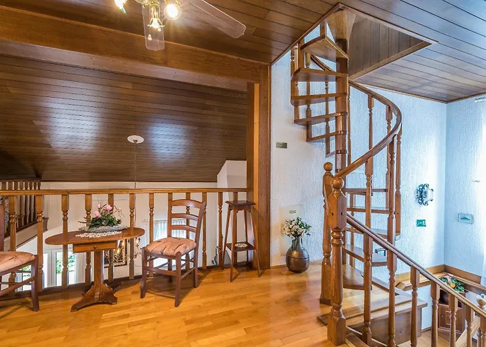 Anna With Pool By ヴィラ ポレッチ