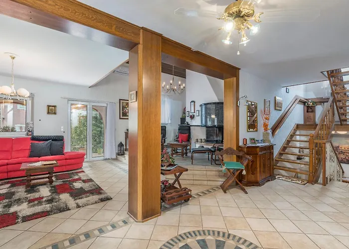 Anna With Pool By 빌라 *