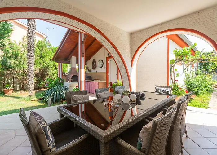 Anna With Pool By ヴィラ ポレッチ