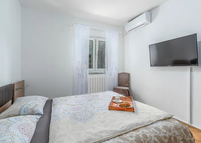 Villa Anna With Pool By *