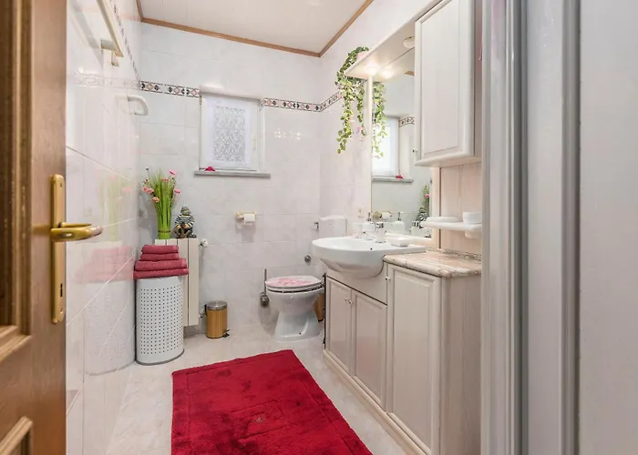 Anna With Pool By * Poreč