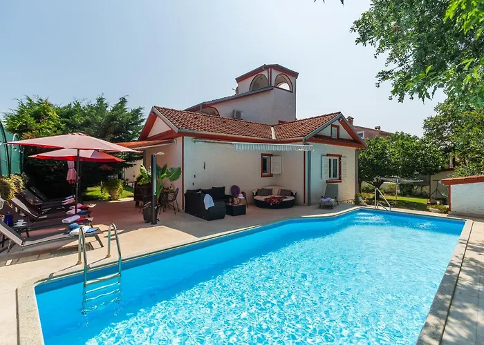 Anna With Pool By * Poreč