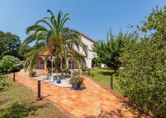 Anna With Pool By * Poreč