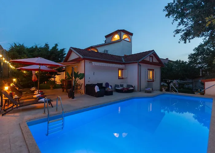 Anna With Pool By * Poreč